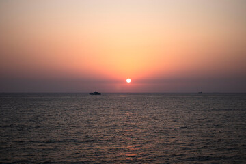 海に沈む夕日