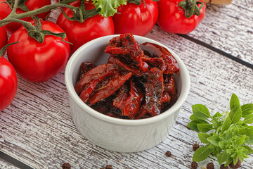 Sun dried tomato with olive oil