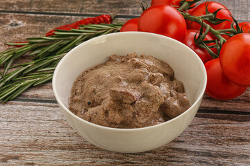 Soft chicken liver with cream