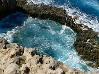 Fototapeta premium Malta, przyroda, widoki, woda, morze, skały, pejzaż