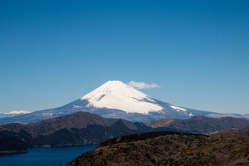 Fototapeta premium 晴天の箱根と富士山