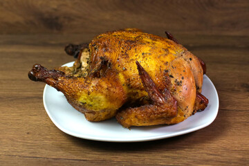 Pollo entero ahumado con especias