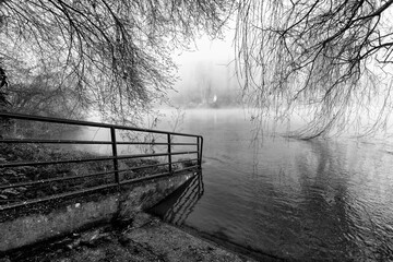 Foggy morning along the  Seine river in Thomery village - 755606367