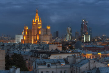 Obraz premium Residential building on square Kudrinskaya (Stalin skyscraper) at night in Moscow, Russia