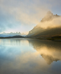 Sonnenuntergang am Lac de Cerces, Pic de la Ceinture, Rhones Alpes, Hautes-Alpes, Frankreich