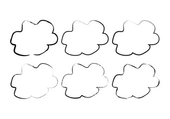 Hoja de icono negro de nubes hechos con diferentes trazos de pincel. © Gabrieuskal