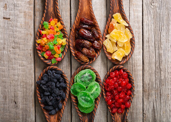 Group of dried and candied fruit in bowl - 755759967