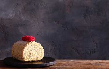 sponge roll dessert with fresh berries