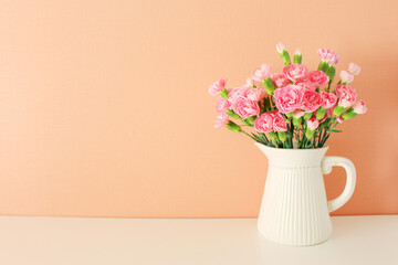 Fototapeta premium ピンクのカーネーションの花の背景