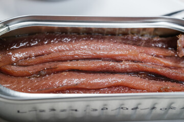 Antipasto con acciughe, formaggio e pane