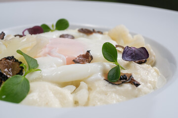 Antipasto con uova e verdure
