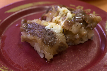 握り寿司　牛塩カルビチーズ炙り