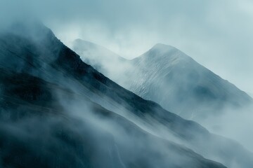 Fototapeta na wymiar picture of beautiful mountains in a fog.
