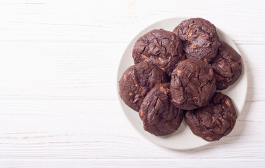 Group of homemade american chocolate cookies - 755928572