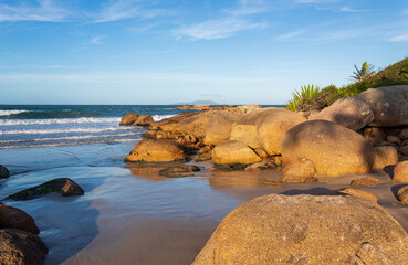 rochas da   Praia Grande Caravelas Governador Celso Ramos Santa Catarina Brasil