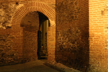 Nocturnal Majesty: Thessaloniki's Ancient City Walls Illuminated