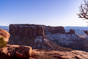 Fototapeta na wymiar Overlook at the end of the trail in Canyonland.