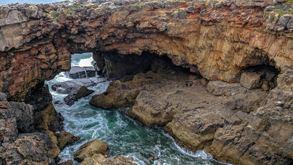 Fototapeta na wymiar formações rochosas em cascais, Portugal.