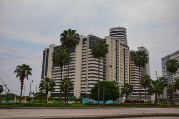 Fototapeta na wymiar Vista de Modernos Edificios en el Puerto Santa Ana de la Ciudad de Guayaquil 