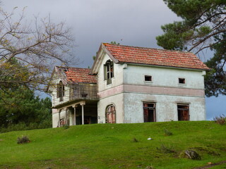 Vieux manoir abandonné