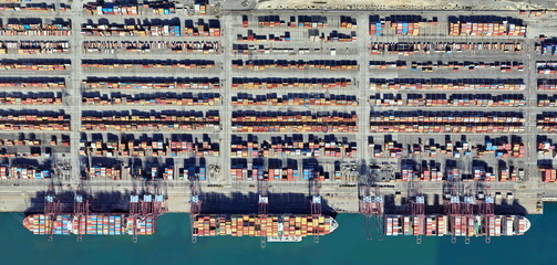 container storage,   Photography on the environmental impact on Nature and the United States landscape of human presence, from the air, 