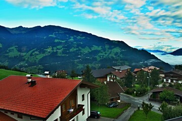 Fototapeta na wymiar Austrian Alps - morning view of the village of Hainzenberg and its surroundings
