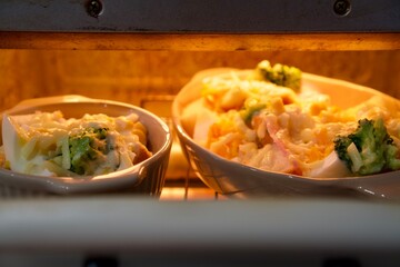 焼いているグラタン