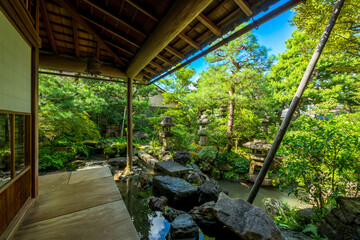 Fototapeta premium 石川県 金沢市 長町武家屋敷跡 野村家庭園
