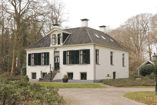 Horizontal photo of Huis Westerbeek, house Westerbeek, that's part of the Maatschappij van Weldadigheid society.