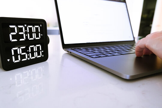 Pomodoro timer work strategy, online education, effective time management concept