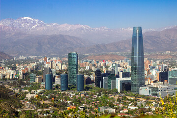 La ciudad de Santiago de Chile en otoño 