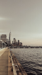 Fototapeta na wymiar Promenade in Manhattan, New York City