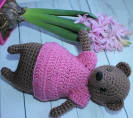 handmade accessory, knitted item