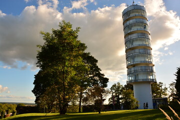Aussichtsturm auf dem Berg