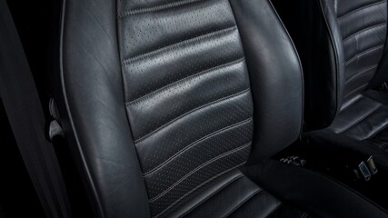 Passenger seat side bolster