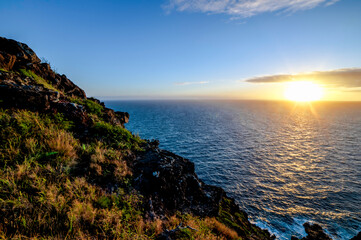 Hawaiian sunrise in O'ahu, Hawaii - obrazy, fototapety, plakaty