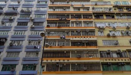 Fototapeta na wymiar Colorful asian building in the city