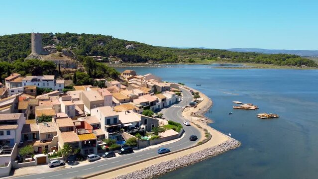 Vue a&eacute;rienne de Gruissan, de la Tour Barberousse, Aude, Occitanie, France	