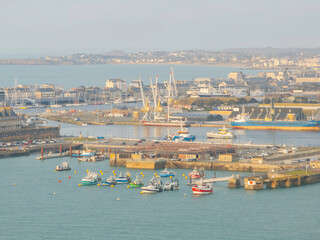 Fototapeta na wymiar Vue aerienne du port de commerce de Saint Malo en Bretagne