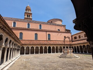 The Cloister of the Saint Michael City Cemetery in Venice. It's so close to the buzzing city but...