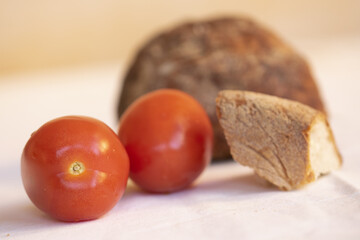 bread and fresh tomatoes