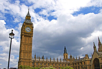 Fototapeta na wymiar Vertical view of the Big Ben clock Tower