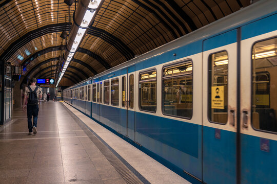 The U-Bahn at Odeonsplatz