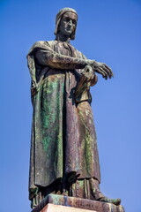 mantua, italien - statue von dante alighieri 