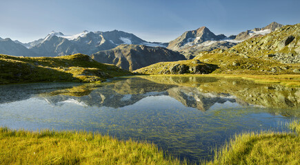 Mutterberger See, Wilder Freiger, Zuckerhütl, Schaufelspitze, Stubaier Alpen, Tirol, Österreich