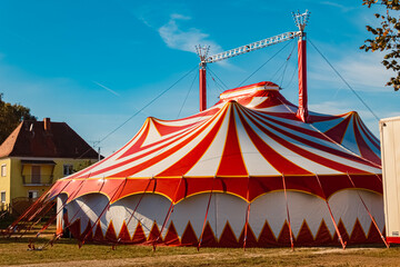 Autumn or indian summer view with a red and white circus tent near Wallerfing, Deggendorf, Bavaria, Germany © Martin Erdniss