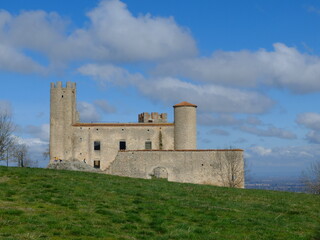 Fototapeta na wymiar château d'Essalois