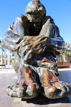Naked Man sculpture called el Zulo in Cartagena city