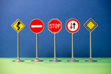 panneaux de signalisation routière, code de la route