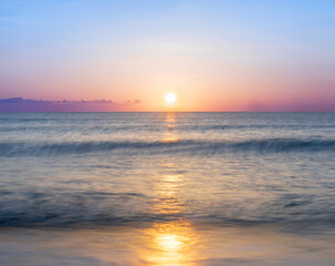 Obraz premium sunrise at the beach